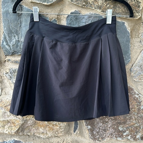 Lululemon Side-Pleat High-Rise Tennis Skirt Black size 4 - Picture 1 of 8